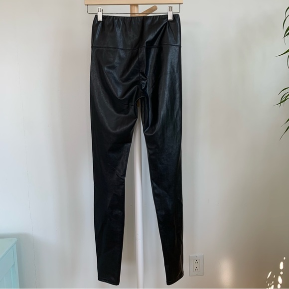Aritzia Daria Pant - Picture 2 of 14